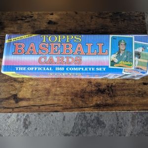UNOPENED Topps Baseball Cards
